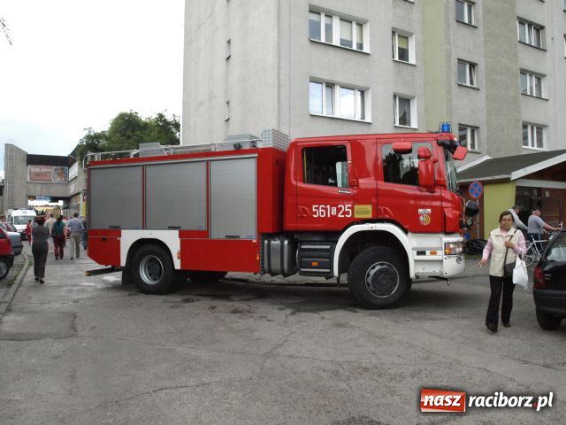 Zdjęcie w galerii na portalu naszraciborz.pl: STRAŻACY uratowali kobietę na Katowickiej wiadomości z regionu
