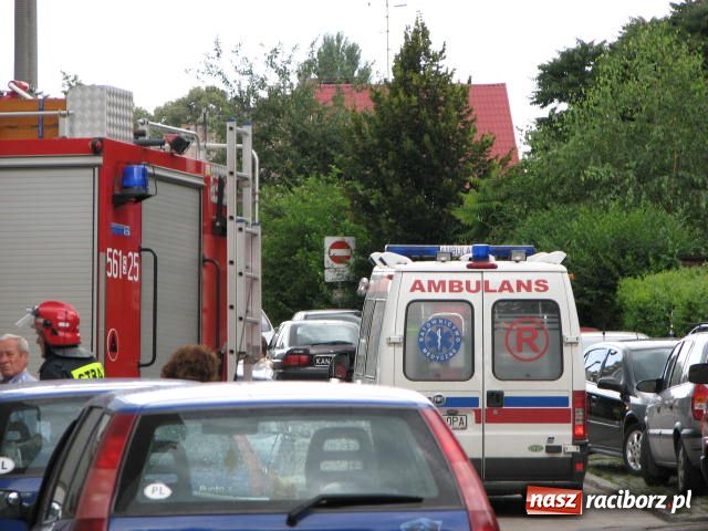 Zdjęcie w galerii na portalu naszraciborz.pl: STRAŻACY uratowali kobietę na Katowickiej wiadomości z regionu