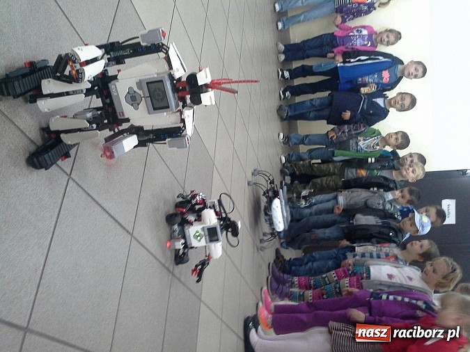 Zdjęcie w galerii na portalu naszraciborz.pl: Sześciolatki z SP4 na Dniach Nauki i Techniki w Technikum Mechanicznym wiadomości z regionu