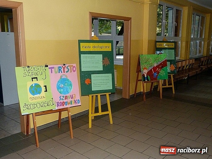 Zdjęcie w galerii na portalu naszraciborz.pl: Jesień pod znakiem ekologii w Gimnazjum nr 1 im. Wisławy Szymborskiej  wiadomości z regionu