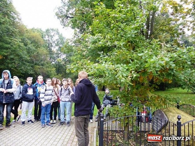 Zdjęcie w galerii na portalu naszraciborz.pl: Jesień pod znakiem ekologii w Gimnazjum nr 1 im. Wisławy Szymborskiej  wiadomości z regionu