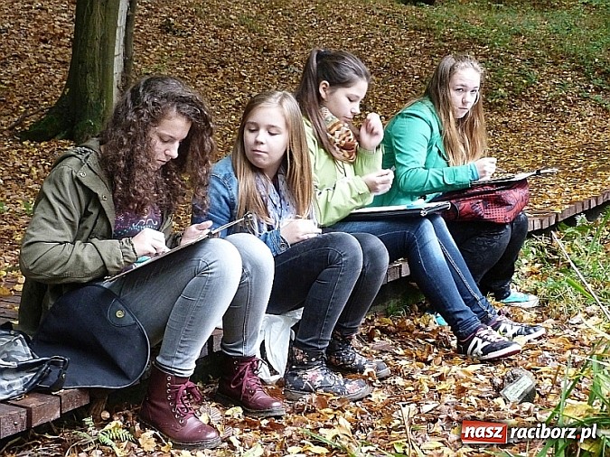 Zdjęcie w galerii na portalu naszraciborz.pl: Jesień pod znakiem ekologii w Gimnazjum nr 1 im. Wisławy Szymborskiej  wiadomości z regionu