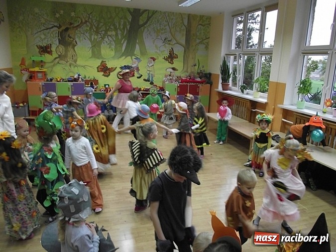 Zdjęcie w galerii na portalu naszraciborz.pl: Przedszkolaki z Brzezia: na opady mamy rady  wiadomości z regionu