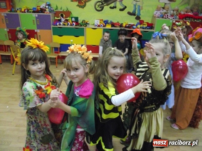 Zdjęcie w galerii na portalu naszraciborz.pl: Przedszkolaki z Brzezia: na opady mamy rady  wiadomości z regionu