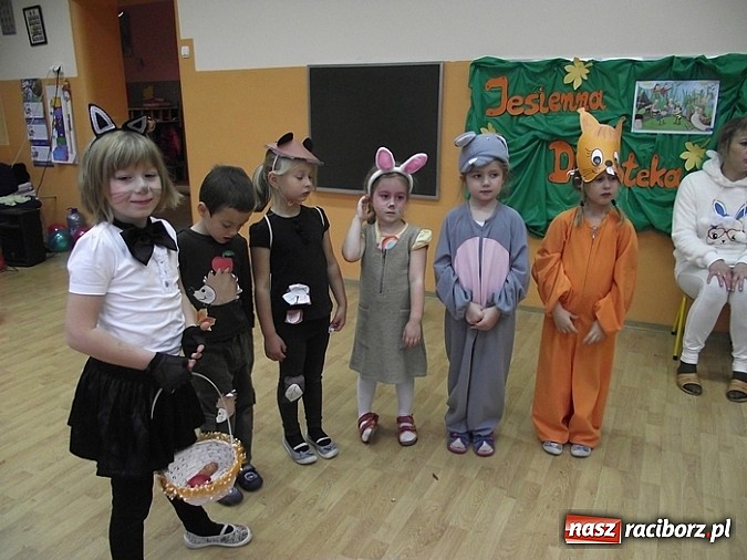 Zdjęcie w galerii na portalu naszraciborz.pl: Przedszkolaki z Brzezia: na opady mamy rady  wiadomości z regionu