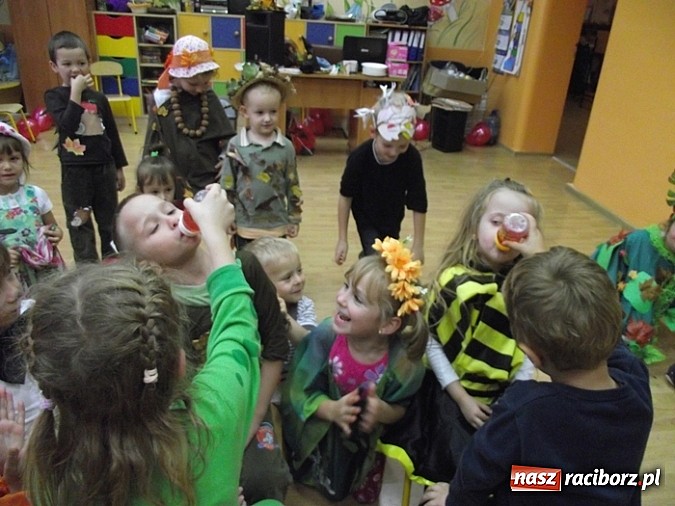 Zdjęcie w galerii na portalu naszraciborz.pl: Przedszkolaki z Brzezia: na opady mamy rady  wiadomości z regionu