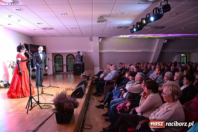 Zdjęcie w galerii na portalu naszraciborz.pl: W krainie Czardasza, czyli najpiękniejsze opery i operetki na zamku  wiadomości z regionu