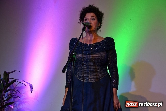 Zdjęcie w galerii na portalu naszraciborz.pl: W krainie Czardasza, czyli najpiękniejsze opery i operetki na zamku  wiadomości z regionu