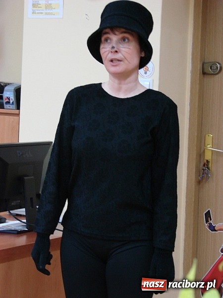 Zdjęcie w galerii na portalu naszraciborz.pl: My uczniowie pierwszej klasy Tobie, Książko przyrzekamy… wiadomości z regionu