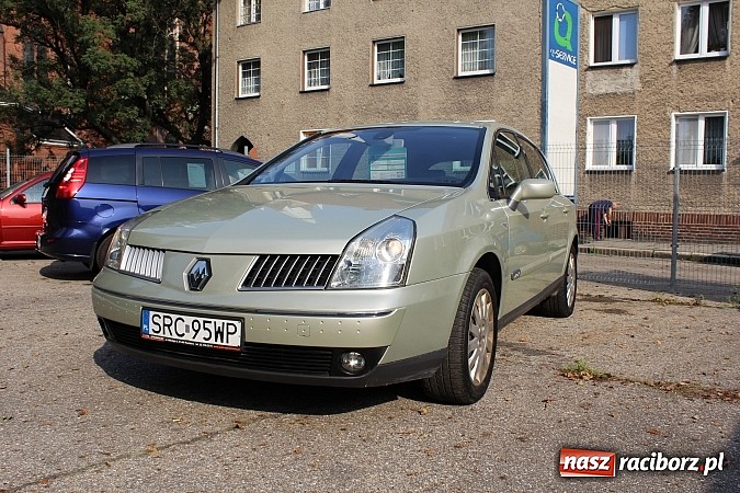 Zdjęcie w galerii na portalu naszraciborz.pl: Nowoczesny komis samochodowy i agencja reklamowa wiadomości z regionu