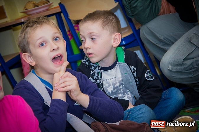 Zdjęcie w galerii na portalu naszraciborz.pl: Wielkie czytanie, czyli wieczór bajek w SP 15 wiadomości z regionu