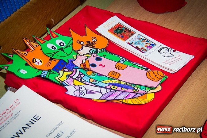 Zdjęcie w galerii na portalu naszraciborz.pl: Wielkie czytanie, czyli wieczór bajek w SP 15 wiadomości z regionu