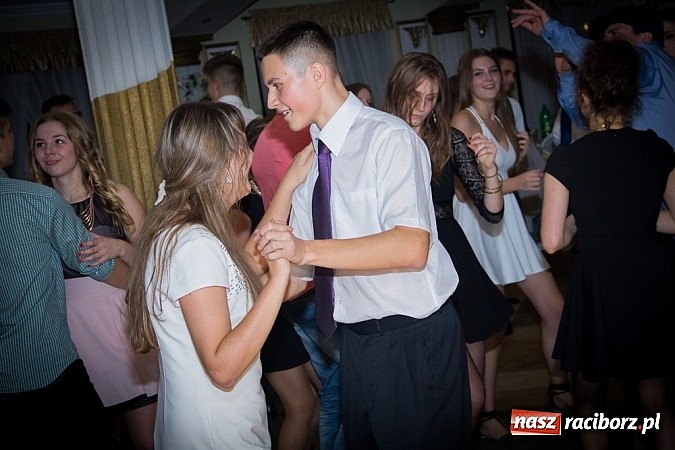 Zdjęcie w galerii na portalu naszraciborz.pl: Półmetek I LO w Raciborzu wiadomości z regionu