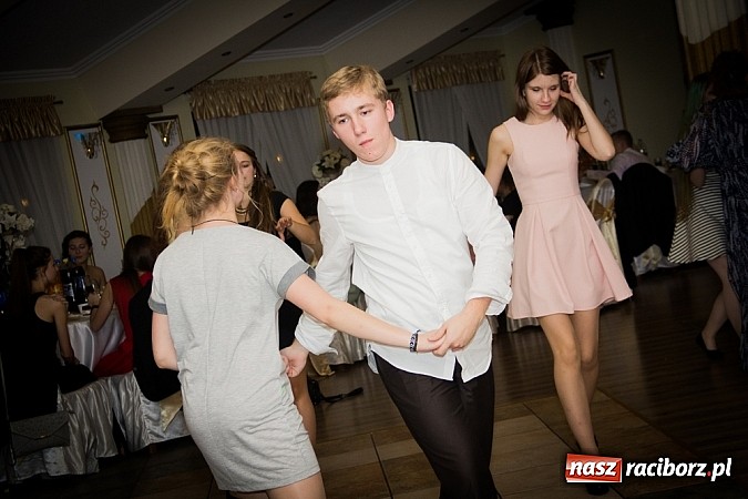 Zdjęcie w galerii na portalu naszraciborz.pl: Półmetek I LO w Raciborzu wiadomości z regionu