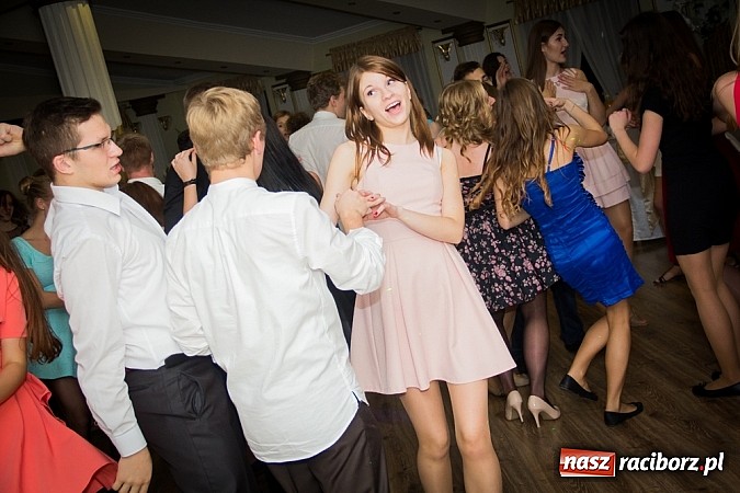 Zdjęcie w galerii na portalu naszraciborz.pl: Półmetek I LO w Raciborzu wiadomości z regionu