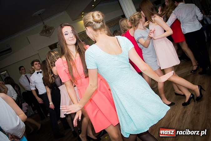 Zdjęcie w galerii na portalu naszraciborz.pl: Półmetek I LO w Raciborzu wiadomości z regionu