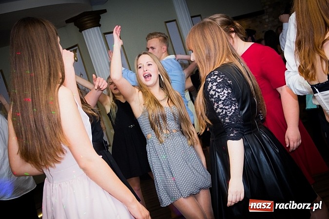 Zdjęcie w galerii na portalu naszraciborz.pl: Półmetek I LO w Raciborzu wiadomości z regionu