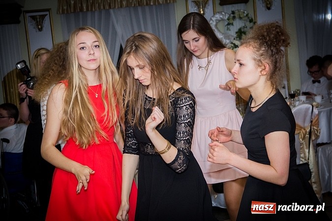 Zdjęcie w galerii na portalu naszraciborz.pl: Półmetek I LO w Raciborzu wiadomości z regionu