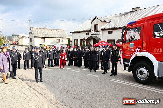 Zdjęcie w galerii na portalu naszraciborz.pl: 110-lecie OSP oraz poświęcenie nowego wozu, czyli wielkie strażackie święto w Lubomi wiadomości z regionu