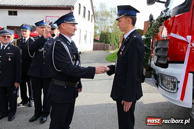 Zdjęcie w galerii na portalu naszraciborz.pl: 110-lecie OSP oraz poświęcenie nowego wozu, czyli wielkie strażackie święto w Lubomi wiadomości z regionu