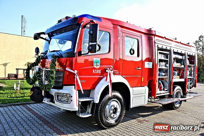 Zdjęcie w galerii na portalu naszraciborz.pl: 110-lecie OSP oraz poświęcenie nowego wozu, czyli wielkie strażackie święto w Lubomi wiadomości z regionu