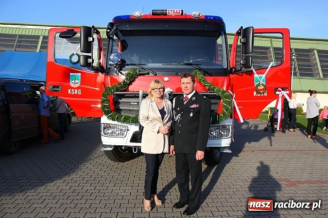 Zdjęcie w galerii na portalu naszraciborz.pl: 110-lecie OSP oraz poświęcenie nowego wozu, czyli wielkie strażackie święto w Lubomi wiadomości z regionu
