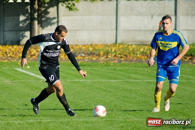 Zdjęcie w galerii na portalu naszraciborz.pl: Klasa okręgowa: Jarosław Pawelec katem Tworkowa wiadomości z regionu