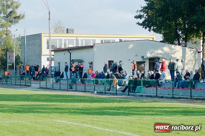 Zdjęcie w galerii na portalu naszraciborz.pl: Klasa okręgowa: Jarosław Pawelec katem Tworkowa wiadomości z regionu