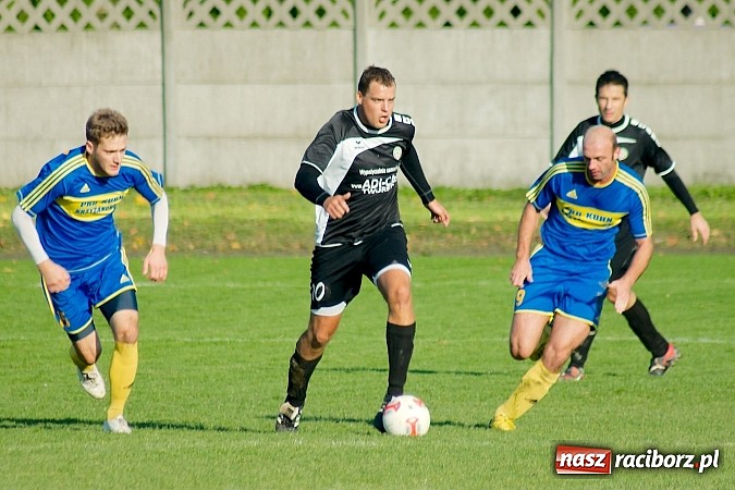 Zdjęcie w galerii na portalu naszraciborz.pl: Klasa okręgowa: Jarosław Pawelec katem Tworkowa wiadomości z regionu