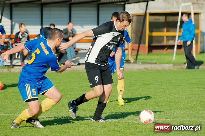 Zdjęcie w galerii na portalu naszraciborz.pl: Klasa okręgowa: Jarosław Pawelec katem Tworkowa wiadomości z regionu