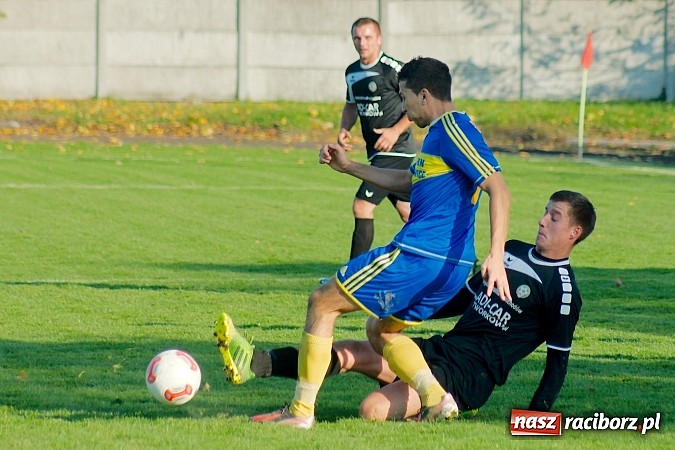 Zdjęcie w galerii na portalu naszraciborz.pl: Klasa okręgowa: Jarosław Pawelec katem Tworkowa wiadomości z regionu