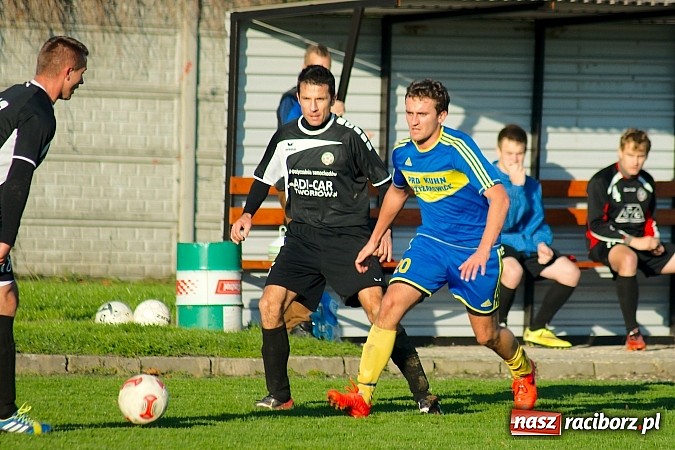 Zdjęcie w galerii na portalu naszraciborz.pl: Klasa okręgowa: Jarosław Pawelec katem Tworkowa wiadomości z regionu