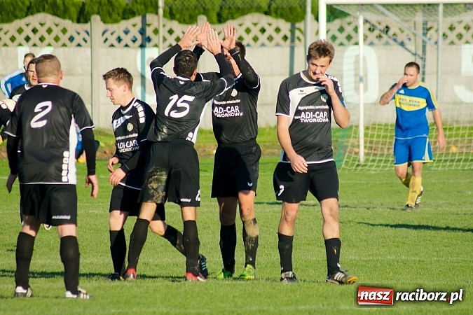 Zdjęcie w galerii na portalu naszraciborz.pl: Klasa okręgowa: Jarosław Pawelec katem Tworkowa wiadomości z regionu