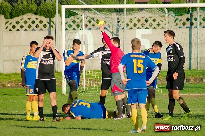 Zdjęcie w galerii na portalu naszraciborz.pl: Klasa okręgowa: Jarosław Pawelec katem Tworkowa wiadomości z regionu