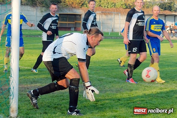 Zdjęcie w galerii na portalu naszraciborz.pl: Klasa okręgowa: Jarosław Pawelec katem Tworkowa wiadomości z regionu