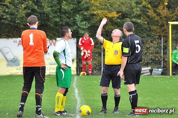 Zdjęcie w galerii na portalu naszraciborz.pl: A klasa: Piotr Święty nie do powstrzymania wiadomości z regionu