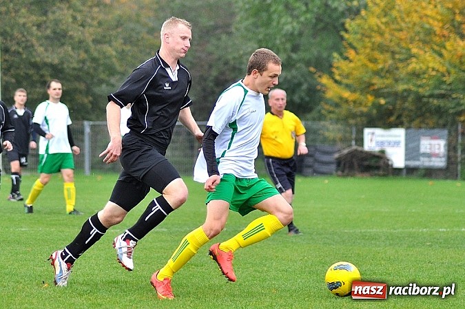 Zdjęcie w galerii na portalu naszraciborz.pl: A klasa: Piotr Święty nie do powstrzymania wiadomości z regionu