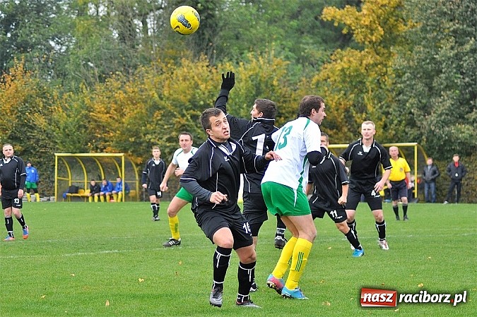 Zdjęcie w galerii na portalu naszraciborz.pl: A klasa: Piotr Święty nie do powstrzymania wiadomości z regionu