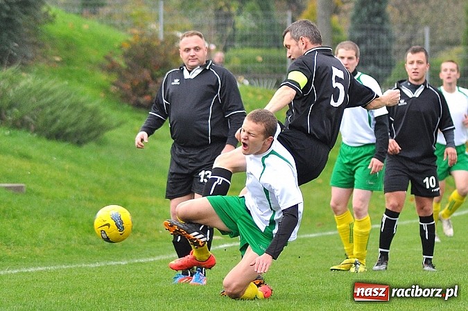 Zdjęcie w galerii na portalu naszraciborz.pl: A klasa: Piotr Święty nie do powstrzymania wiadomości z regionu