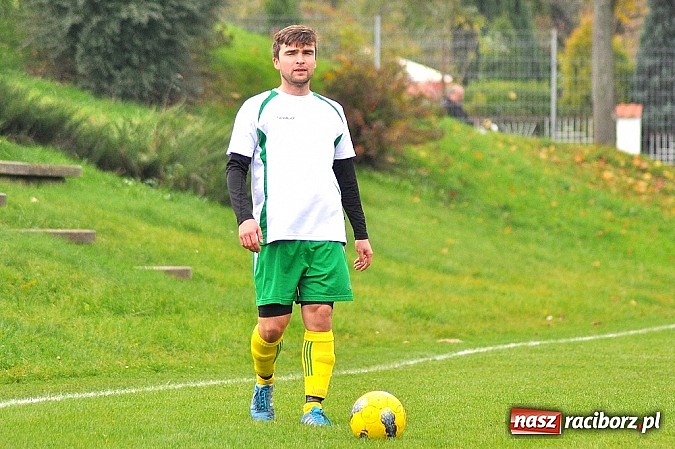 Zdjęcie w galerii na portalu naszraciborz.pl: A klasa: Piotr Święty nie do powstrzymania wiadomości z regionu