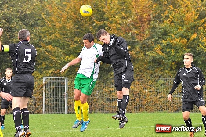 Zdjęcie w galerii na portalu naszraciborz.pl: A klasa: Piotr Święty nie do powstrzymania wiadomości z regionu