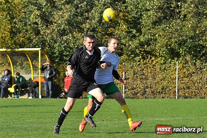 Zdjęcie w galerii na portalu naszraciborz.pl: A klasa: Piotr Święty nie do powstrzymania wiadomości z regionu