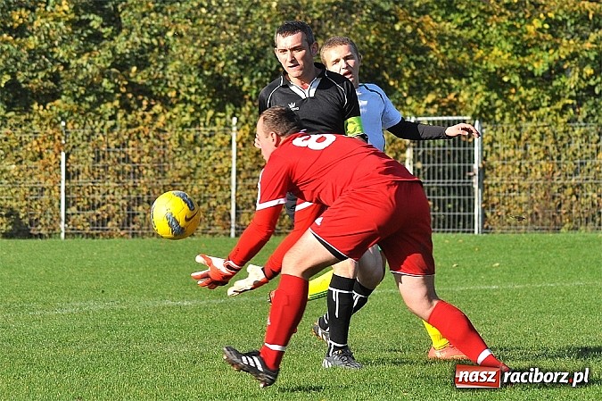 Zdjęcie w galerii na portalu naszraciborz.pl: A klasa: Piotr Święty nie do powstrzymania wiadomości z regionu