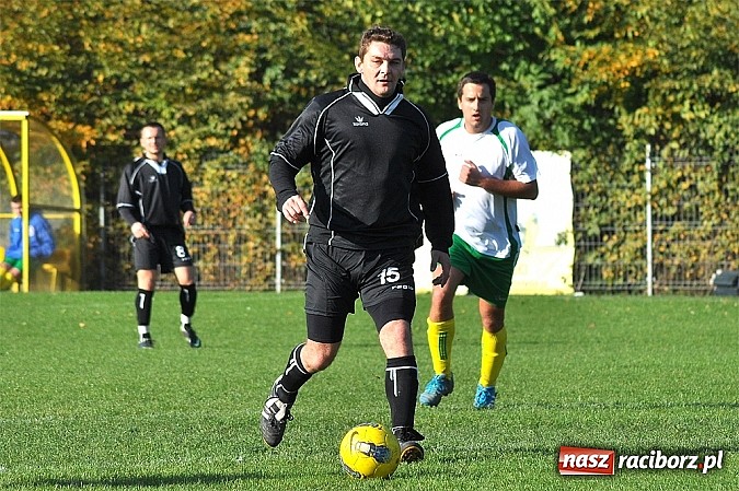 Zdjęcie w galerii na portalu naszraciborz.pl: A klasa: Piotr Święty nie do powstrzymania wiadomości z regionu