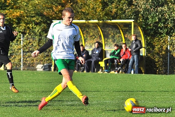 Zdjęcie w galerii na portalu naszraciborz.pl: A klasa: Piotr Święty nie do powstrzymania wiadomości z regionu