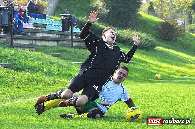 Zdjęcie w galerii na portalu naszraciborz.pl: A klasa: Piotr Święty nie do powstrzymania wiadomości z regionu