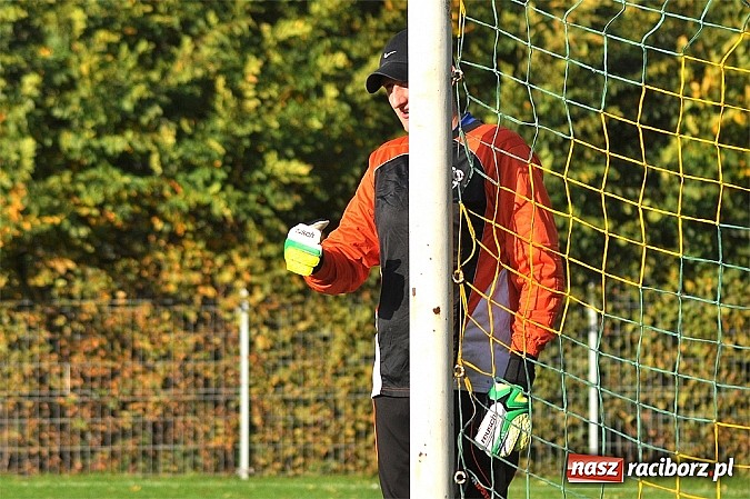 Zdjęcie w galerii na portalu naszraciborz.pl: A klasa: Piotr Święty nie do powstrzymania wiadomości z regionu