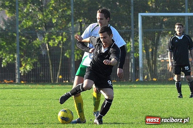 Zdjęcie w galerii na portalu naszraciborz.pl: A klasa: Piotr Święty nie do powstrzymania wiadomości z regionu