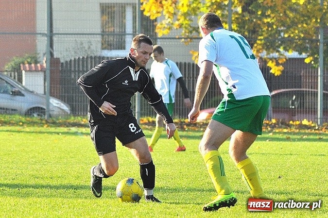 Zdjęcie w galerii na portalu naszraciborz.pl: A klasa: Piotr Święty nie do powstrzymania wiadomości z regionu