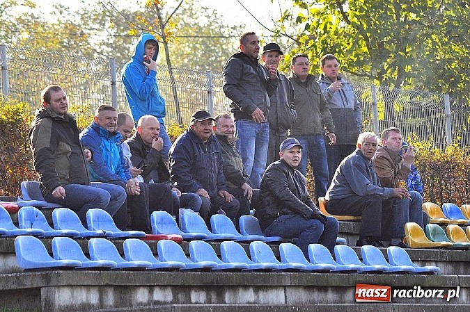 Zdjęcie w galerii na portalu naszraciborz.pl: A klasa: Piotr Święty nie do powstrzymania wiadomości z regionu